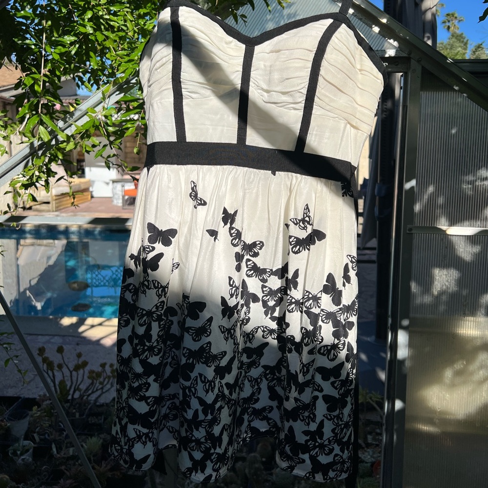 100% Silk Butterfly Dress sz4